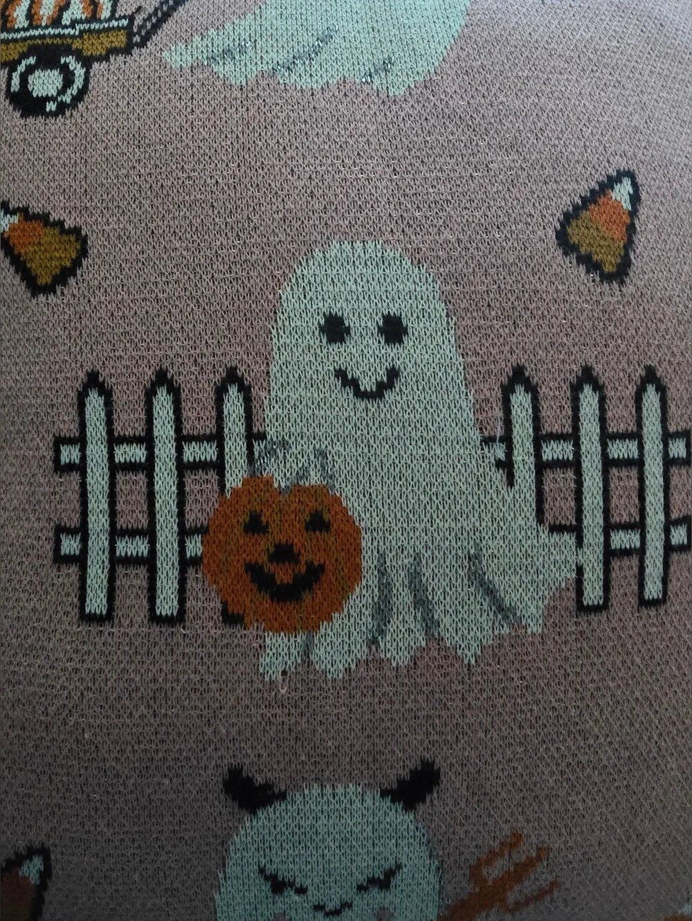 Goblin & Ghoul ghost pillow Pink